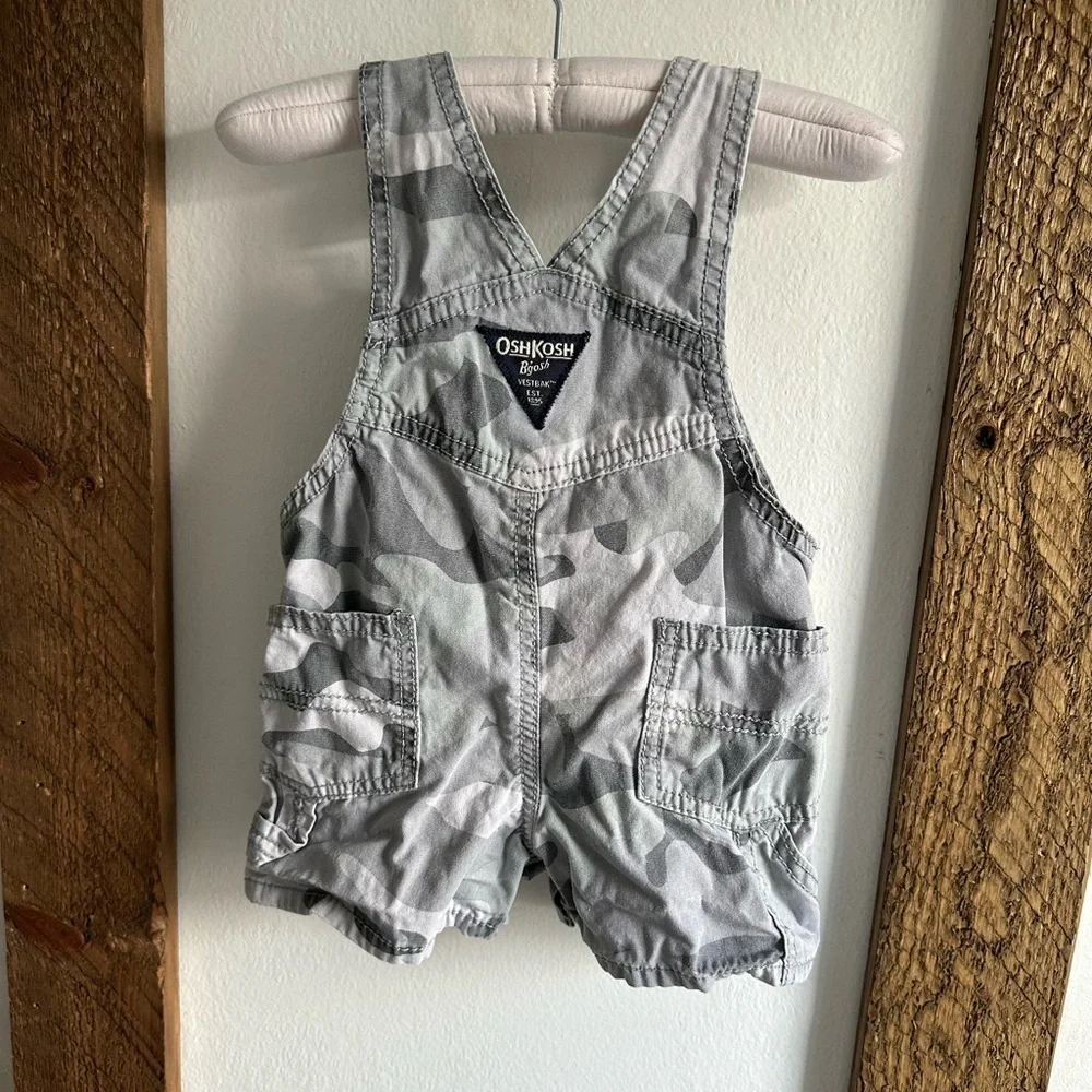 OshKosh B’gosh baby boy 6 month Gray Camo overalls Shortalls EUC